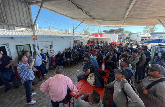 COMITÉ EJECUTIVO REUNIDOS CON COMPAÑEROS DE RECOLECCIÓN